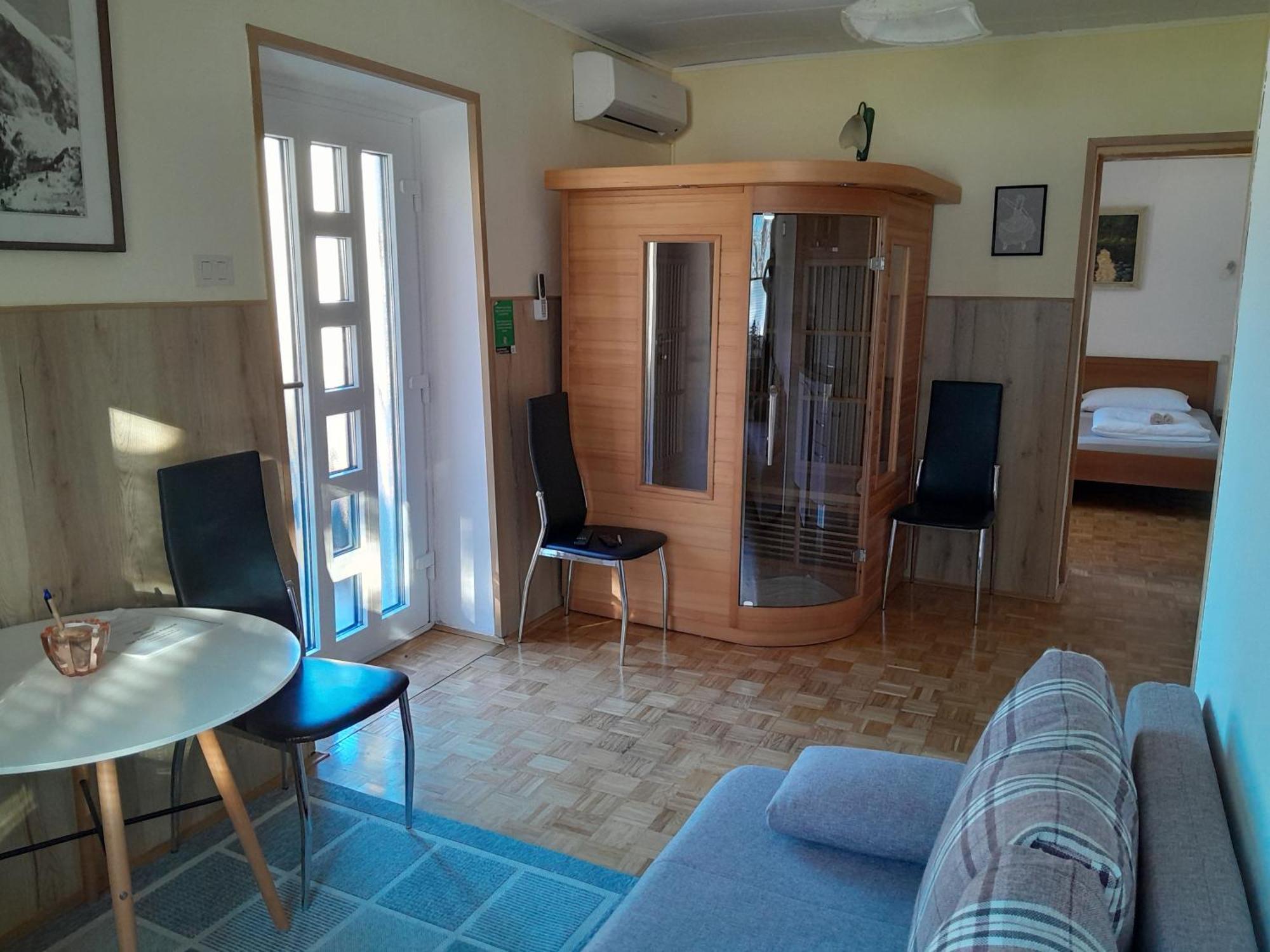 Chalet And Apartment Zonir With Sauna Kobarid Exterior photo